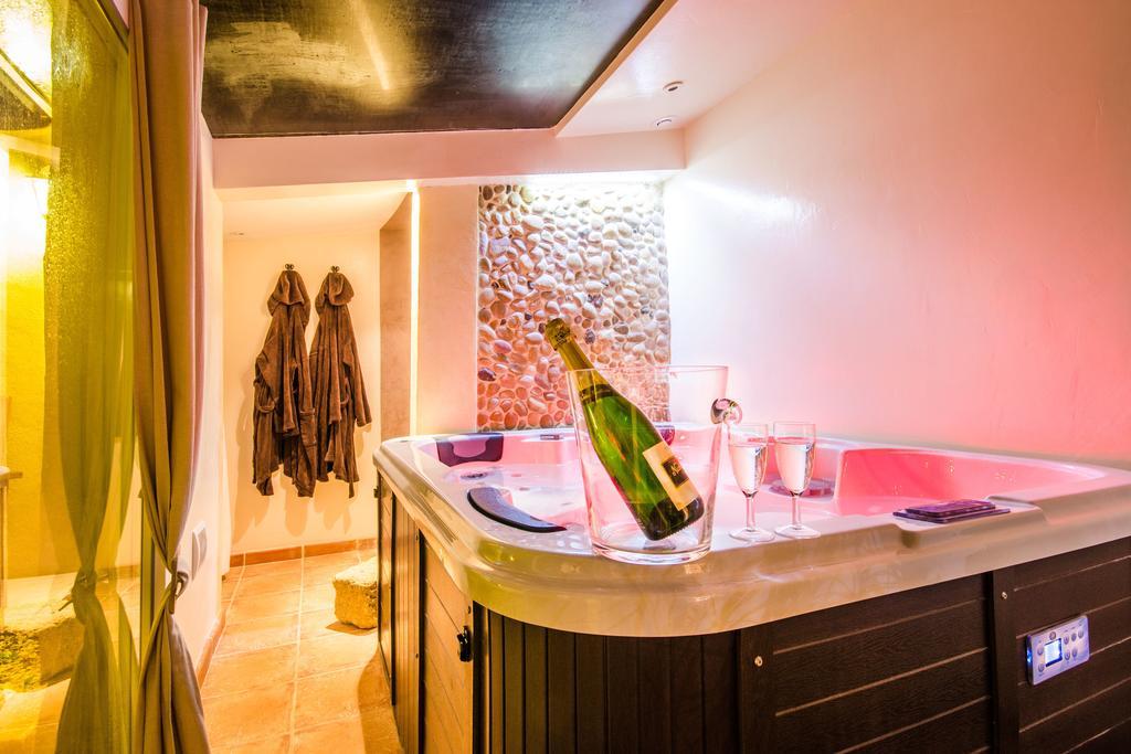 Le Clos De Camargue Gallician Δωμάτιο φωτογραφία