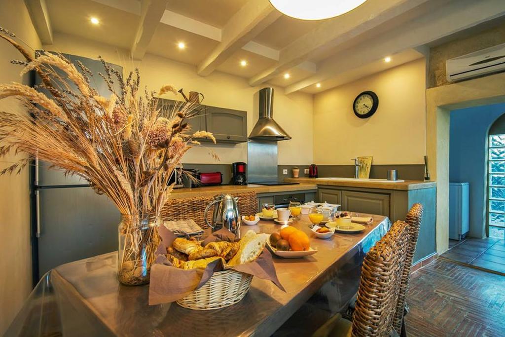 Le Clos De Camargue Gallician Εξωτερικό φωτογραφία
